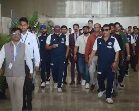 अफगानिस्तान के खिलाड़ी भी लखनऊ एयरपोर्ट पर पहुंचे।