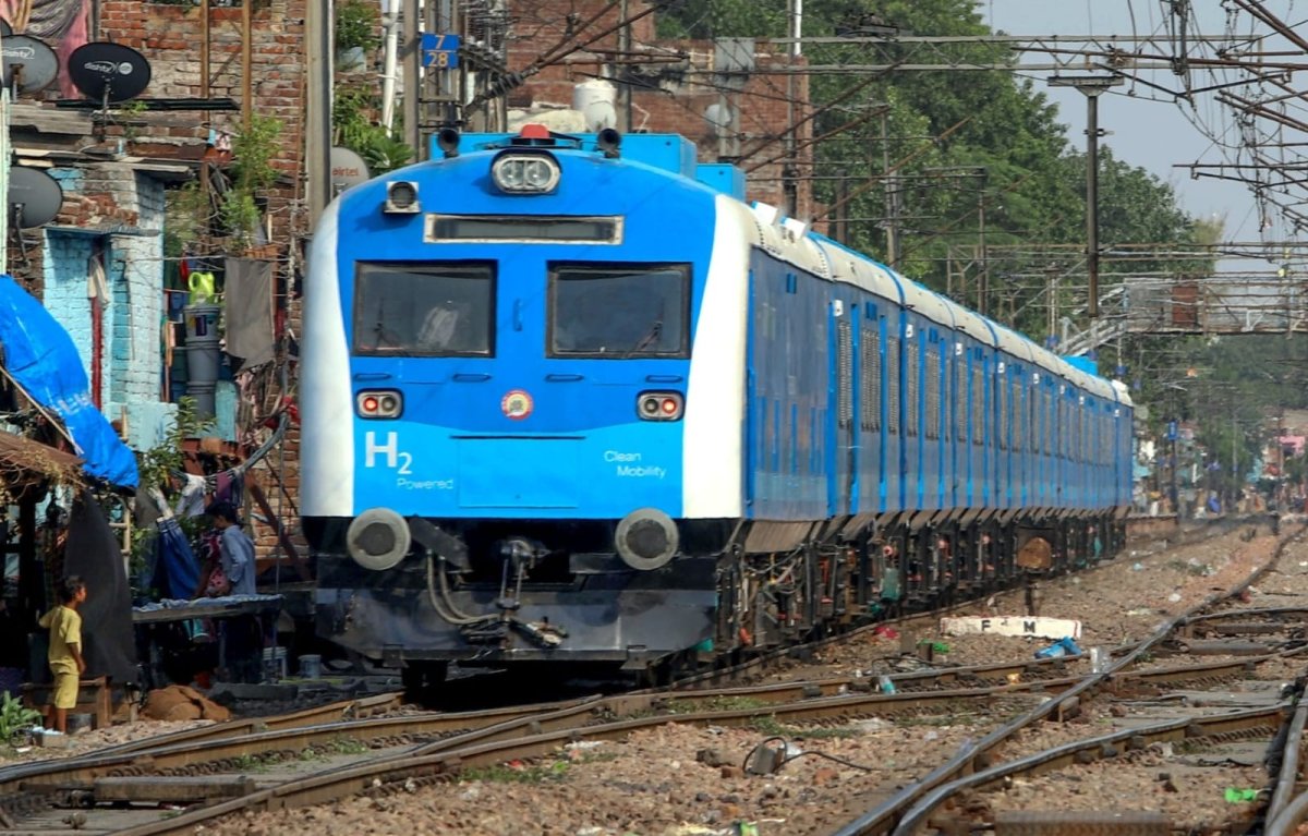 हाइड्रोजन ईंधन से चलने वाली ट्रेन का हाई-स्पीड ट्रायल सफल !
