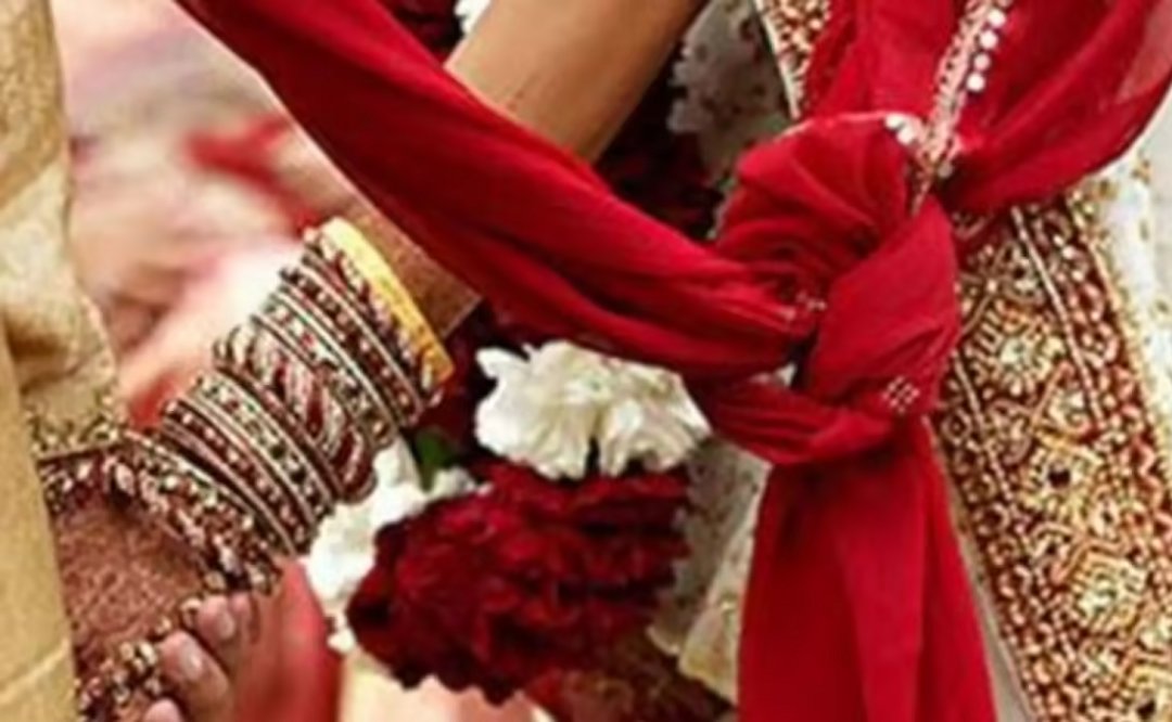शादी कार्ड पर अब लिखनी होगी दूल्हे-दुल्हन की जन्म तिथि, महाराष्ट्र सरकार का बड़ा कदम