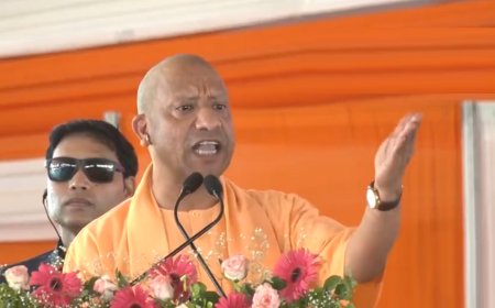 राम मंदिर चढ़ावा चोरी केस में FIR के बाद सीएम योगी का बड़ा बयान, कहा- ''जन आस्था के साथ जो खिलवाड़ करेगा...''