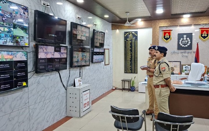 कांवड़ यात्रा को लेकर डीआईजी कलानिधि नैथानी ने किया मेरठ शहर का भ्रमण