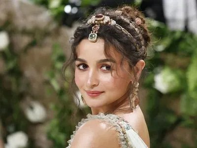 क्या Kalki 2898 AD 2 में होंगी आलिया भट्ट? Alpha ट्रेलर पर प्रभास के पोस्ट से बढ़ीं अटकलें