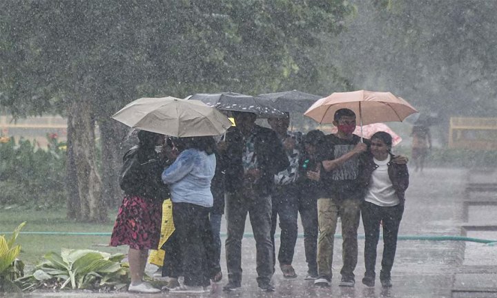 Bihar Weather Update: बिहार में बहुत भारी बारिश का अलर्ट