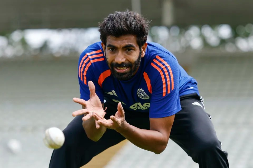 Sports News Update: इंग्लैंड के ख़िलाफ़ वनडे सीरीज़ में रोहित, बुमराह और दुबे पर रहेंगी निगाहें